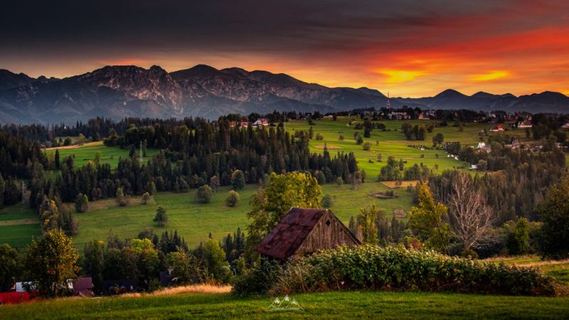 Zachód Słońca na Podhalu z widokiem na Tatry, 2023